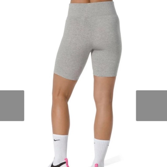 Nike biker shorts - Picture 2 of 3